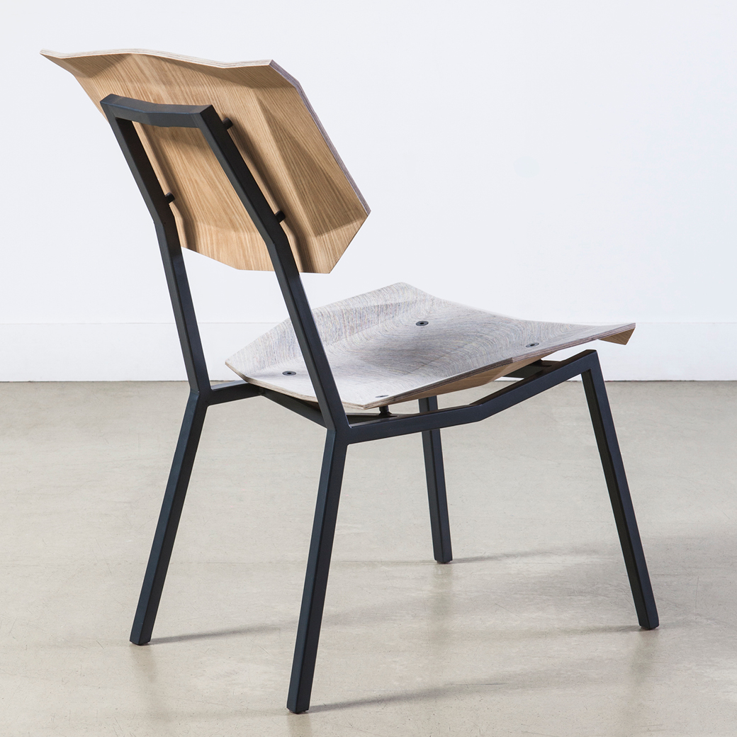 chaise papier journal